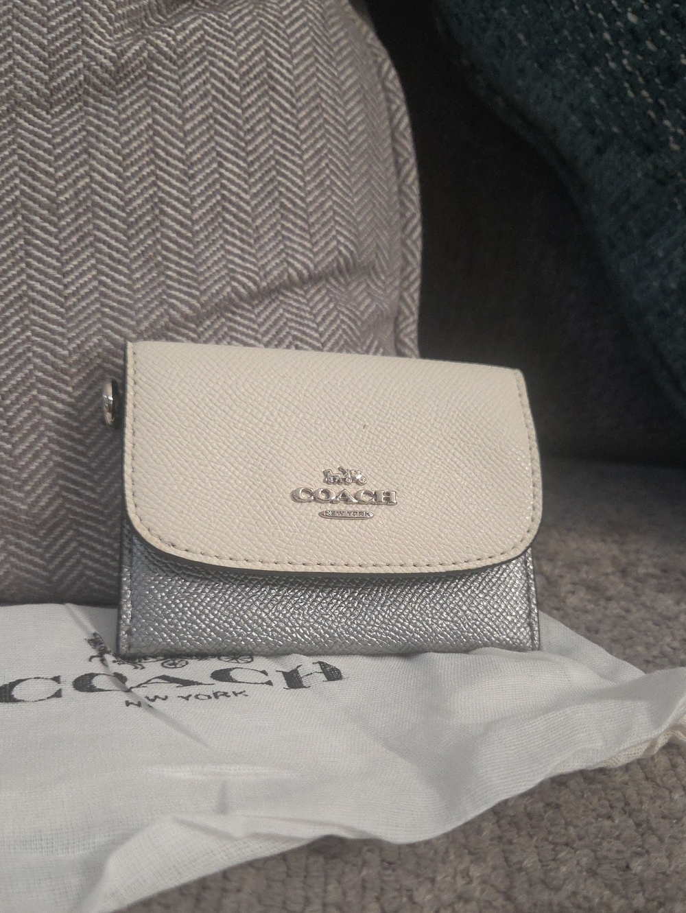 Coach Colorblock Small Flap Card Case Wallet White / Metallic Silver & Dust Bag